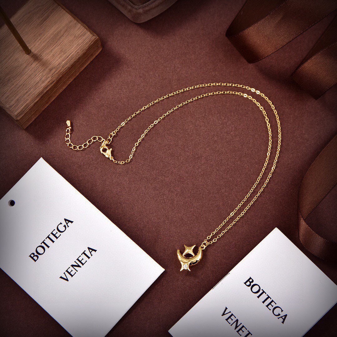 18K BV Star Moon Necklace
