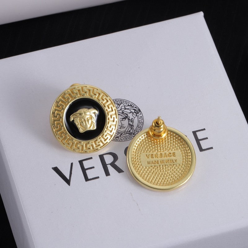 18K Vers Round Earrings
