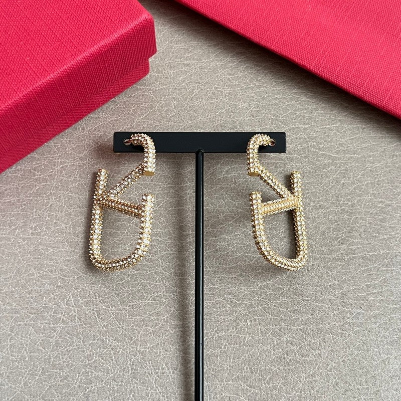 18K Vlogo Diamond Earrings